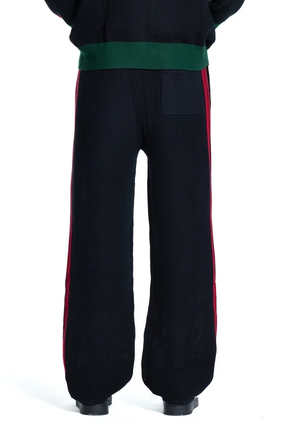 Tığ İşlemeli Eşofman Pantolonları